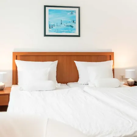 فندق Haus Koebesine 25 *