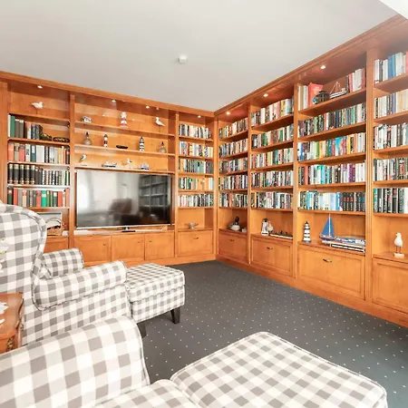 فندق Haus Koebesine 25 *